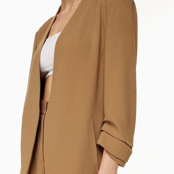 Aritzia Babaton New Power Blazer size 2 (hip) - Picture 4 of 7